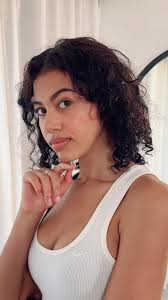 Dry Cut Curly Bob with Curtian Bangs !! No Styling