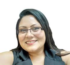 Amanda Puga's Instagram, Twitter & Facebook