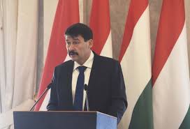 Mindannyiunk felelőssége a teremtett világ megőrzése. Szeretnem Megelni Ennek A Bunos Embertelen Hazug Rendszernek A Vegleges Bukasat Magyar Narancs