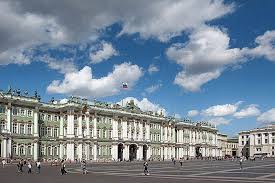 The State Hermitage Museum Official Hotel St Petersburg Russia State Hermitage Museum As Seen From Palace Square In St Petersburg Russia Lugares