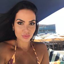 Daniela Moreira (@danielammoraes) • Threads, Say more