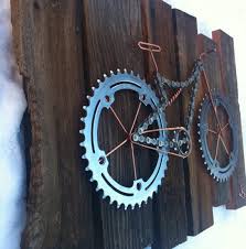 Bike Art Twice Bitten Van Thebikefund Op Etsy Fahrrad Kunst Fahrradkunst Metallbaum