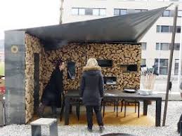 Holzlege Als Sichtschutz Hier Aus Stahl Mit Zeltdach Gesehen Auf Der Giardina Zurich Sichtschutz Garten Gartenmesse Garten