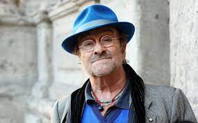 Over the years he has recorded numerous albums that have so. Lucio Dalla Und Das Lied Das Seiner Geliebten Stadt Bologna Gewidmet Ist Piazza Grande