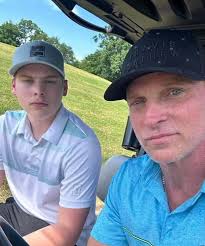 so am i the only one that wants to see liz and nik get together and be  happy and marry i have to say that i loved liz with jason and now