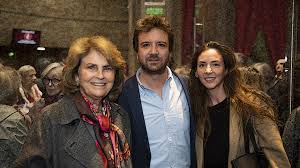 Pareja del principal coordinador ideológico de la campaña de Sichel es la  gerenta general de la Asociación de AFP