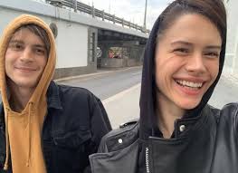 Сначала этот парень встречался с дочкой руслана байсарова, а именно с камиллой. Pbs8s1nx8z0wum