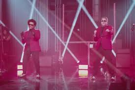 The halftime shows in recent years have had special guests, most recently last year featured performers jennifer lopez and shakira sharing the stage with bad bunny and j balvin. Lsqdkr2roeouqm