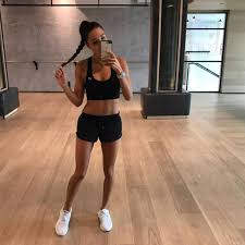 Die oberschenkelmuskulatur setzt sich aus verschiedenen muskelgruppen zusammen, die für die bewegung des training. Das 30 Tage Workout Fur Straffe Innenschenkel Cosmopolitan