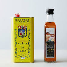The Best Olive Oils According To People Who Consume A Lot Of It Spanish Olive Oil Olive Oil Pure Olive Oil