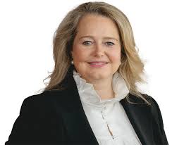 Penny Pratt's Instagram, Twitter & Facebook