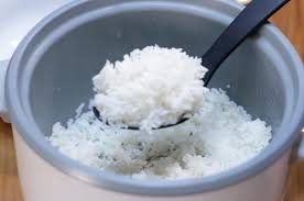 Imola kitchen cupboard doors in matt white provide a crisp, clean aesthetic which is perfect for enhancing smaller spaces. How To Cook Rice In A Rice Cooker In The Kitchen With Matt