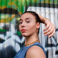 Elevate your urban style with our Lotus Style golden essentials. Raquel  Carrera #lotuswatches #jewels #jewelry