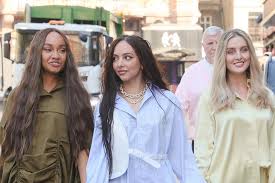 We did not find results for: Jesy Nelson Gala De