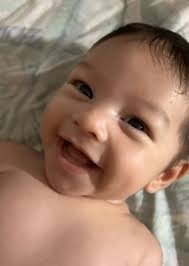 Hi am first time mom, my baby did not pop since 4day now 10 days baby girl  wat cause it please help