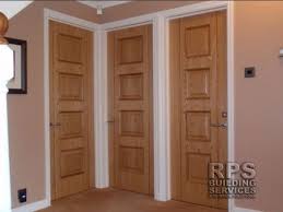 You can paint your walls a rich charcoal color or match the floor color to create a you can complement the rustic feel of any variety of oak with an equally earthy paint color. Pin By Felicia Martin Schmidly On For The Home Oak Doors With White Trim White Trim Oak Doors Oak Doors White Trim