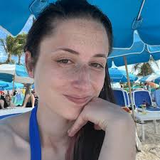 Ashley Oneill in people