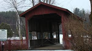 Covered Bridge In Underhill Vt Covered Bridges House Styles Vermont