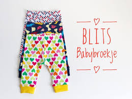 Gratis Patroon Voor Een Blits Babybroekje En Een Leuk Nieuwtje Bernina Blog Baby Leggings Kinderkleding Patronen Babykleding Patronen
