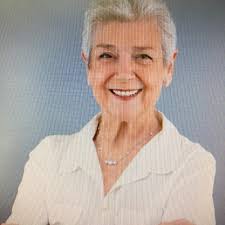 It's graduation time for everyone. This is my Punim back in da day. A proud  graduate from University High School . gpa 0.0 😂😂 Where am I looking? I  never understood why