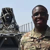 Flieger 1. Klasse Jacobo Abeytia, 30. Logistik-Bereitschaft