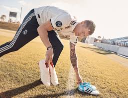 Toni kroos has been wearing almost always the same shoes after he switched from the old adidas adipure iv shoes (launched in 2011) in april 2014. Will Toni Kroos Ever Switch To The Adidas Copa 19 Boots Footy Headlines Toni Kroos Real Madrid Football Club Ad Sports