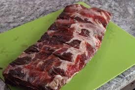Beef Ribs Vom Simmentaler Rind Aus Dem Watersmoker Livingbbq De Simmentaler Rind Essen Und Trinken Rezepte