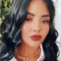 Isabel Medrano's Instagram, Twitter & Facebook