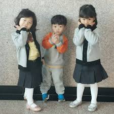 What's going to happen?the return of superman/2017.10.08 sian stares suspiciously at his father who tries to take his bottle! The Return Of Superman On Instagram They Are Looking So Cute In Their Uniforms Seola Really Can Be A Model Superman Kids Superman Baby Superman