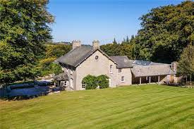 Savills Dartmoor National Park Nr North Bovey Devon Tq13 8rp Property For Sale English Country House English Country House Bedroom Country Estate