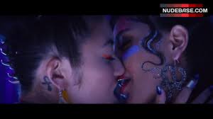 Sam Aotaki Lesbian Kissing – Xoxo (0:04) | NudeBase.com