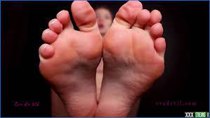 Eva de Vil - Severe Foot Addiction - XXXStreams.org