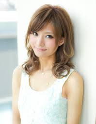 髪型 セミロング 女性