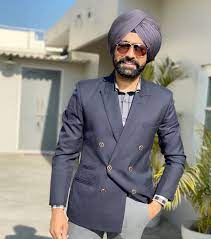 Tarsem Jassar Shares The Poster Of His Next Film Galwakdi Starring Wamiqa Gabbi Opposite H Fashion Suits For Men Dress Suits For Men Punjabi Kurta Pajama Men