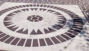 Arredare con pavimenti vecchi di cementine. Come Colorare Un Vecchio Pavimento Con Stenciltop Idealwork Pavimenti E Rivestimenti In Cemento