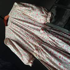 Geena davis in ©geffen pictures, beetlejuice (1988) director: I Own The Dress Geena Davis Wore In Beetlejuice Threadless Beetlejuice Geena Davis Dresses