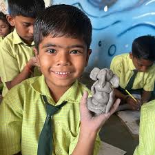 🌍🎨 Greenfield talents paint their way to victory! 🏆✨ Proud winners at  the World Tourism Day Drawing Competition organized by the Maharashtra  Tourism Department. 🏫 Greenfield International School