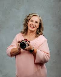 Hey y'all! Just a little reintroduction in case you're new here or newly  looking for a photographer! Photography isn't just my job—it's my passion.  Specializing in teens, seniors, dancers, and more, creating