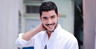 Futbola 5 yaşında schalke 04 altyapısında başladı. Kaan Yildirim Kimdir Kac Yasinda Nereli Kaan Yildirim Hangi Dizilerde Oynadi