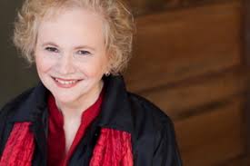 Old Lady Project' focuses stage light