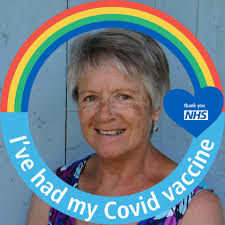 Below, we have some Environmental Studies students in York probably around  1973. I can identify Steve Winter doing The Shambles and there is Mr  Calvert and a number of unidentified students. I'm