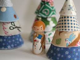 Where to buy a real tree + wreaths in hoboken and jersey city. Ok Apparently I M Also A Sucker For Little Handmade Trees Modelo De Arvore De Natal Artesanato Natalino Artesanato De Natal