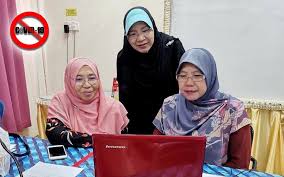 Pamätník bol postavený na mieste islamského cintorína kampung ulu / ulu seberang v putatane. Bernama Sabah School Embraces New Normal Teaching Elements