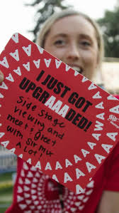 Congratulations to Tamra McGee who not only won her Photography class of  "General" to take the championship but also sealed the deal with the  People's Choice Award! Thank you, @ziggyshomeimprovement for sponsoring