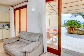 The most proximate verona airport is located in 41.2 km from the apartment. Gardasee Ferienwohnung Mit Seeblick