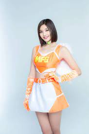 林ゆめ：話題のレースクイーンが2020年の抱負 MFGエンジェルスの衣装で | MANTANWEB（まんたんウェブ）