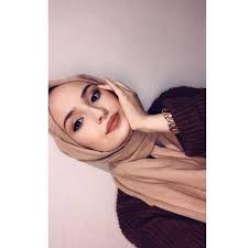 Pin By Cross Plunkett On Fotografcilik Pozlari In 2020 Muslim Fashion Outfits Girl Hijab Grunge Party Outfit