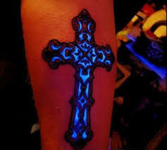 Not only has the importance of safety taken a front row, people are getting much more creative in their tattoos and the kinds of ink they use. Be A Glow In The Dark Black Light Uv Tattoos Health Beauty