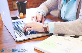 Dengan email ini, para pencari kerja bisa mengirimkan surat lamaran kerja ke perusahaan dengan lebih mudah, tanpa perlu membeli amplop, perangko, dan keperluan. 20 Cara Buat Lamaran Kerja Lewat Email Dan Contoh Surat Lamaran 2021 Tigasiku