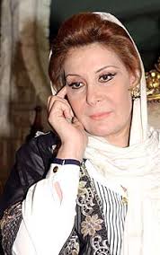 هنأت الإعلامية بوسي شلبي الفنانة ريهام حجاج والفنان محمود حميدة ببدء تصوير نشرت بوسي صورة جديدة جمعتها بالفنان محمود حميدة، والفنانة ريهام حجاج، وعلقت على الصورة. ØµÙˆØ± ÙˆØ§Ù„Ø¯Ø© Ù…Ù†Ø© Ø´Ù„Ø¨ÙŠ ØªØ¸Ù‡Ø± Ø¨Ø§Ù„Ø¹ÙƒØ§Ø² ÙÙ‰ Ø¹Ø²Ø§Ø¡ ÙˆØ§Ù„Ø¯Ø© Ø¨ÙˆØ³ÙŠ Ø´Ù„Ø¨ÙŠ Ù…Ø¬Ù„Ø© Ù‡ÙŠ